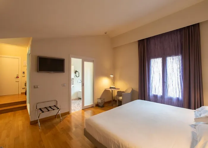 Szálloda Annunziata 4*