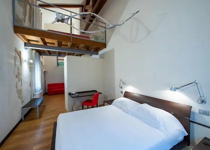 Annunziata Szálloda Ferrara