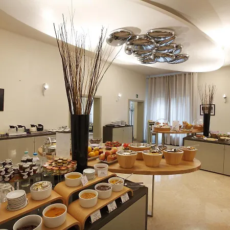 Hotel Annunziata 4*